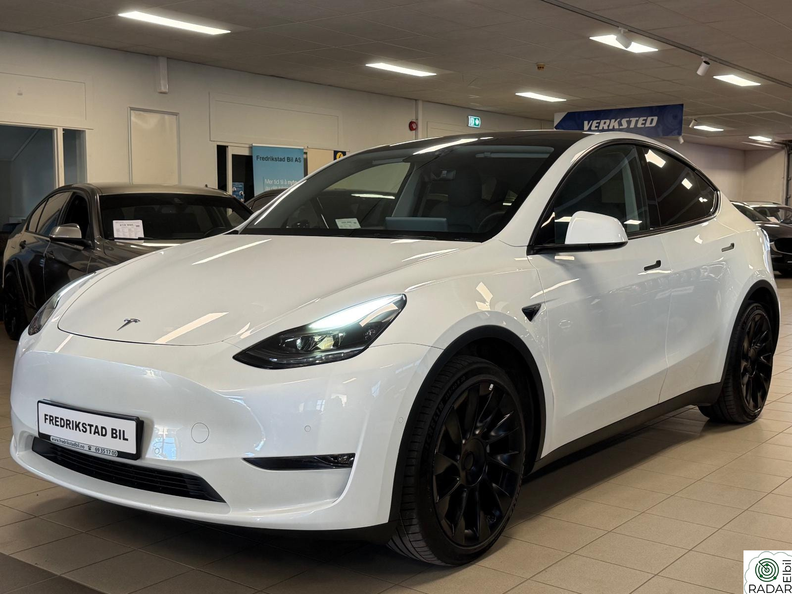 TESLA Model Y LONGRANGE-AWD-PREMIUM-HENGERFESTE-VARMEPUMPE-ACC