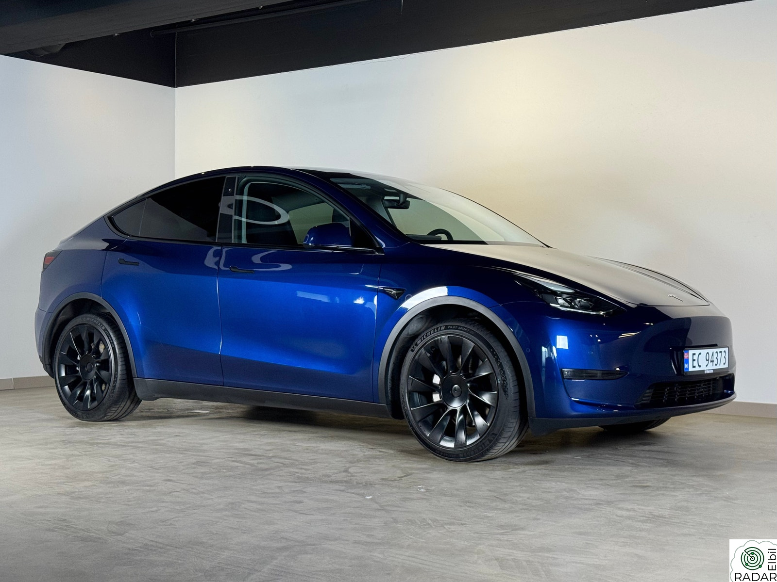 TESLA Model Y Long Range AWD/ MCU2/ H.feste / MCU2 / V.pumpe