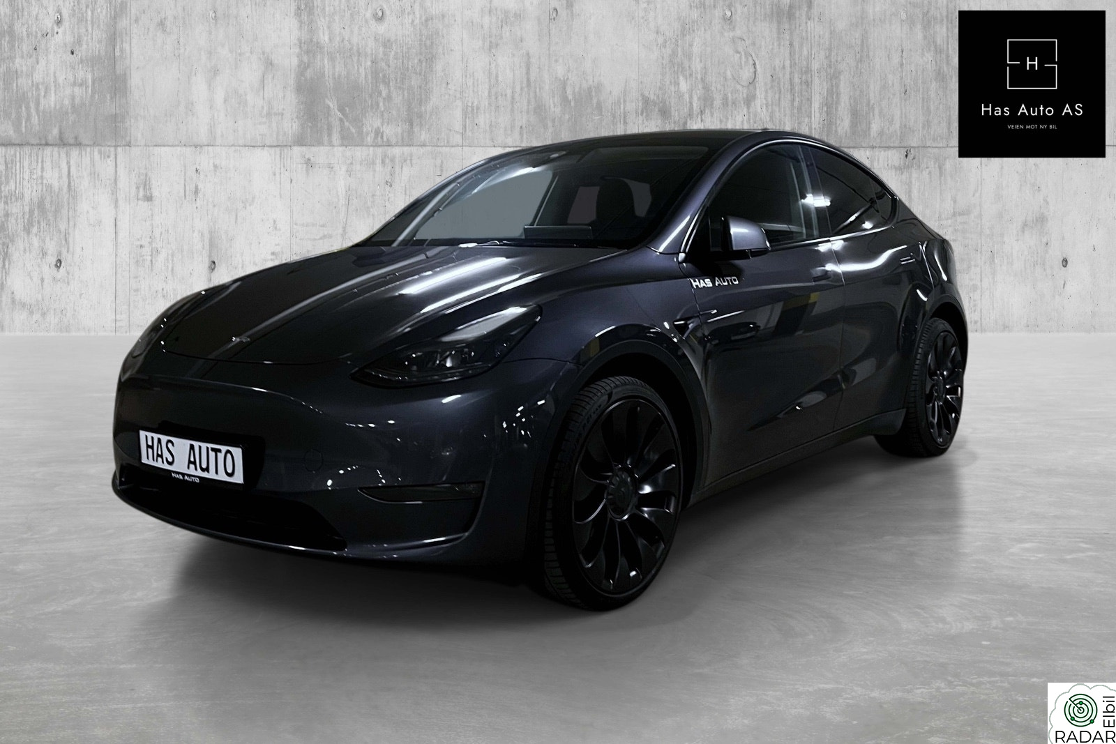 TESLA Model Y LR AWD Panorama tak