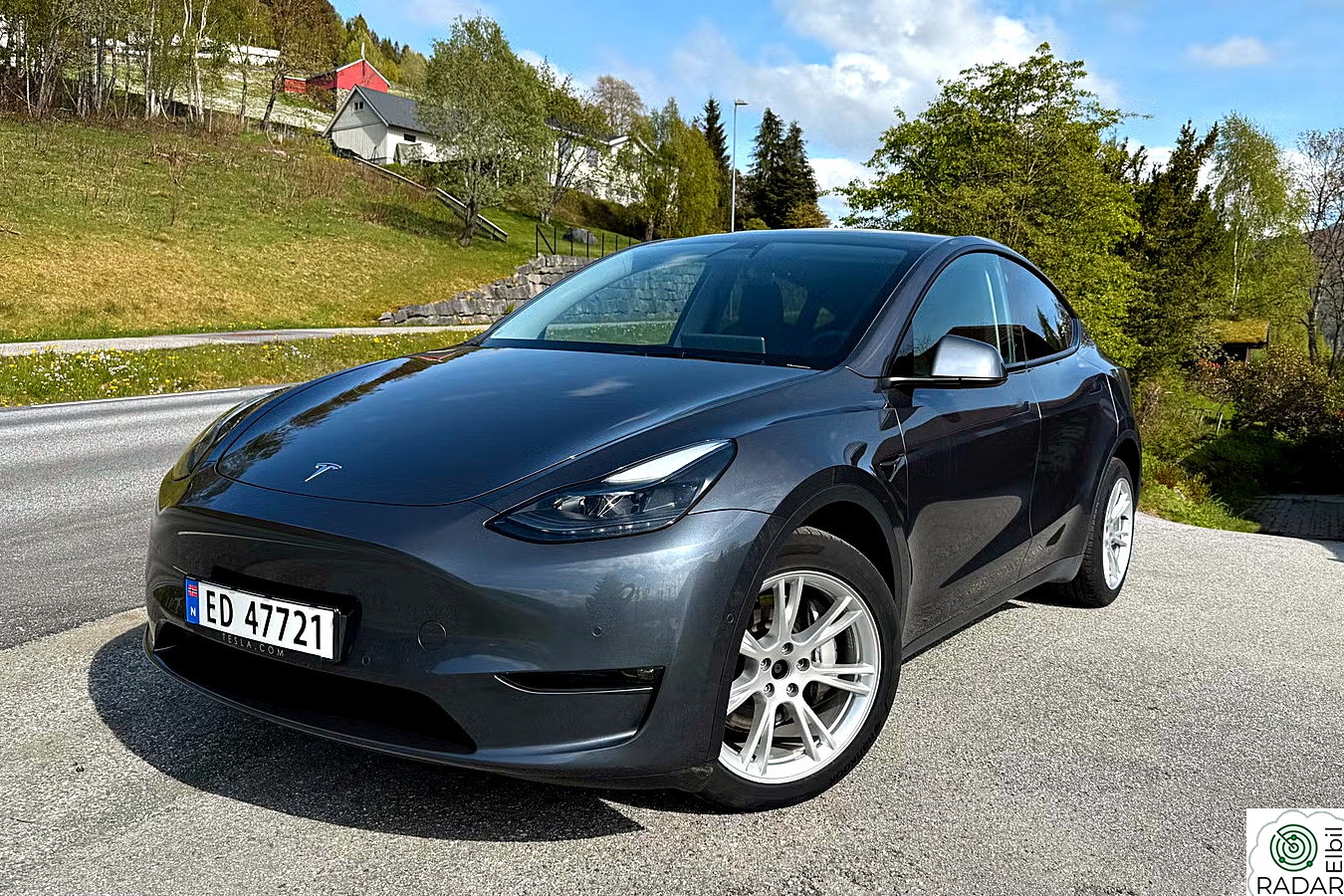 TESLA Model Y Long Range AWD