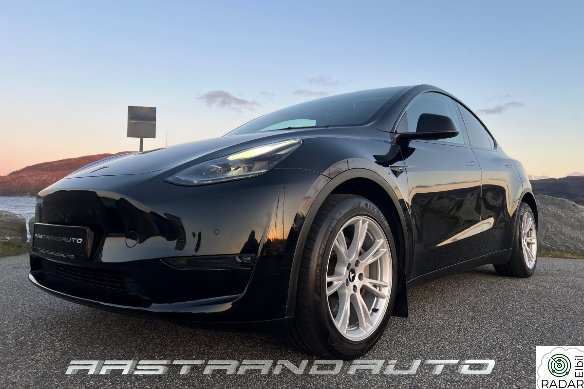 TESLA Model Y LR|EAP|PREMIUM|RYZEN|PANO|P.SENSOR|KROK|SKINN|CDELETE
