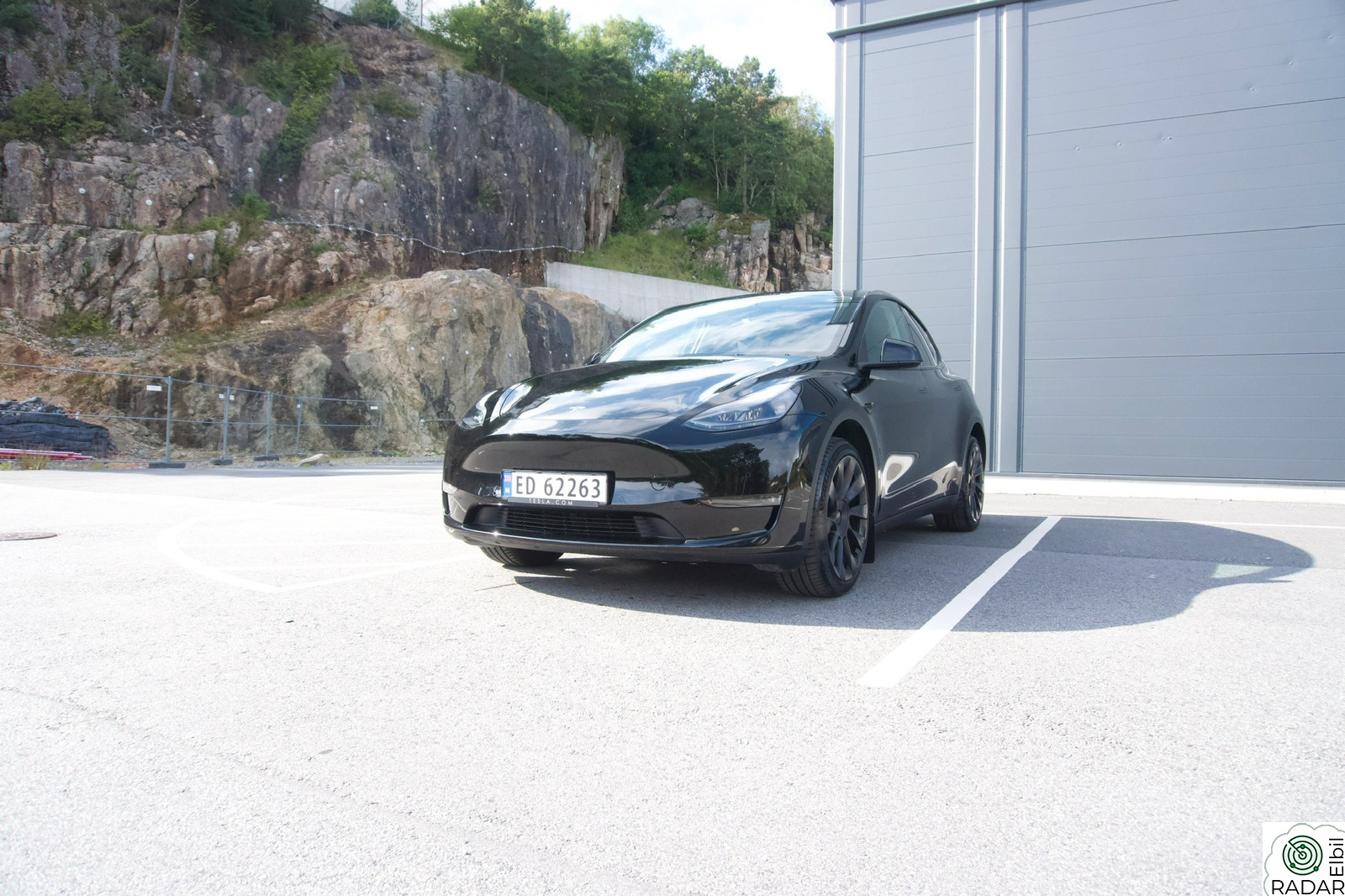 TESLA Model Y Long Range AWD