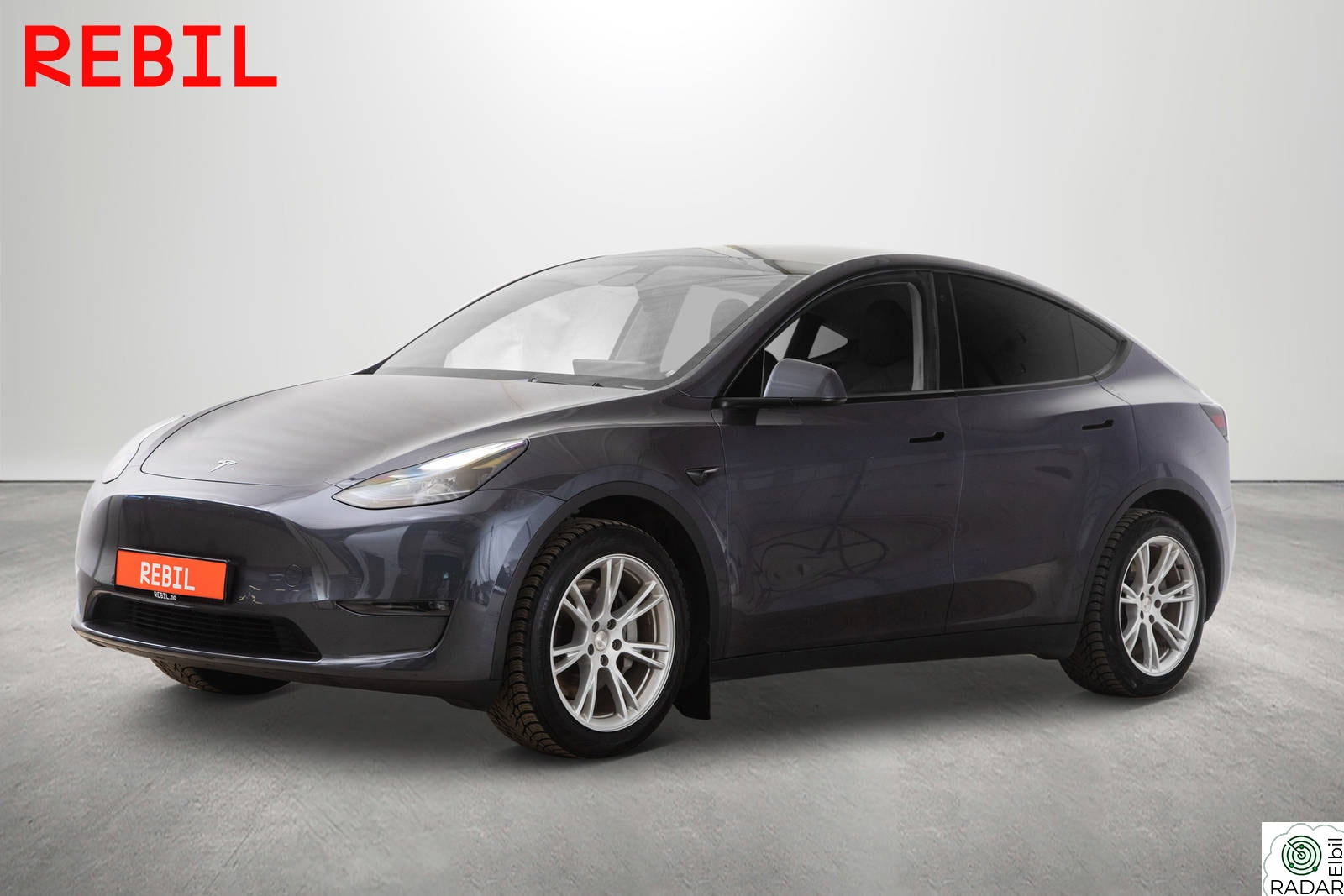 TESLA Model Y 533km(WLTP)/LR/AWD/Krok/Ryzen/Navi/R.kam/Pano/AP/V.pump