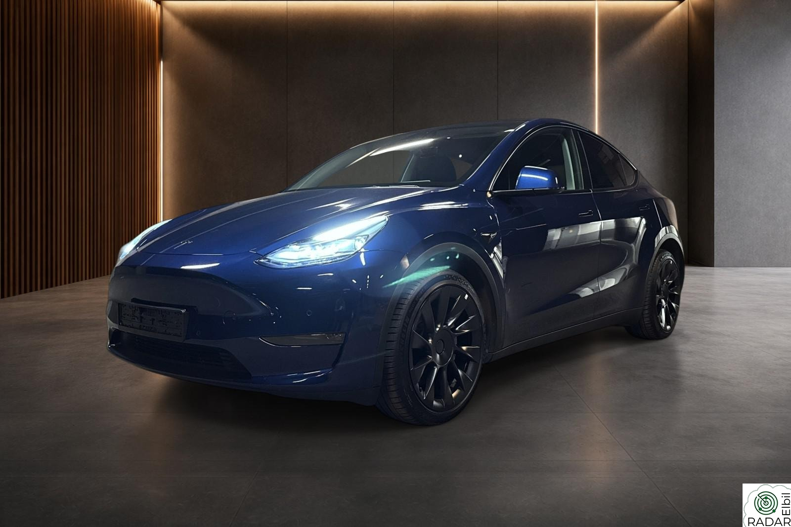 TESLA Model Y LONG RANGE-AWD-BLÅ METALLIC-EN EIER-KROK-PANO-INDUCTION