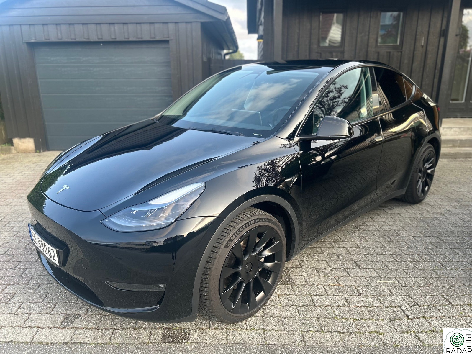 TESLA Model Y Long Range AWD