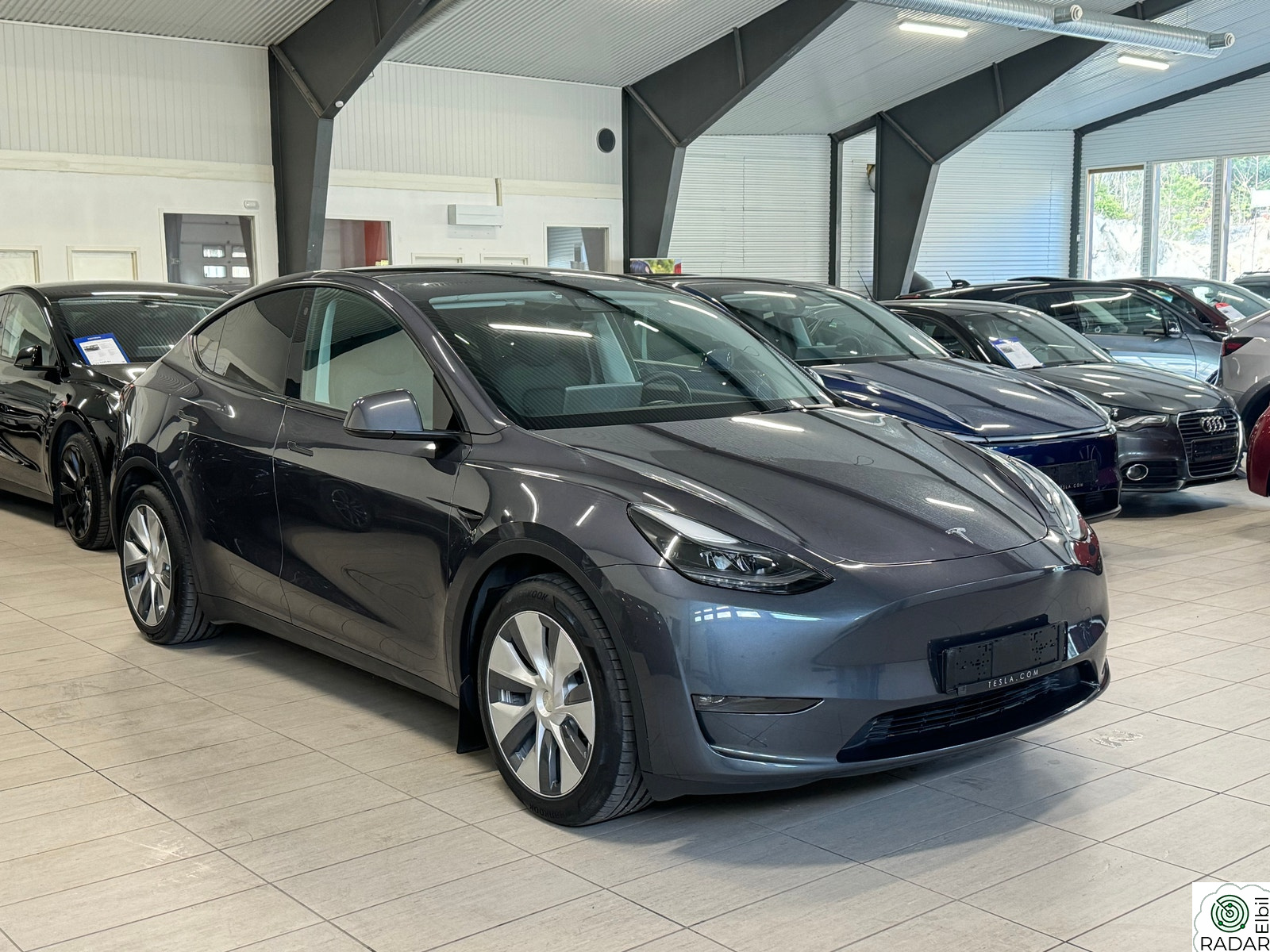 TESLA Model Y LONG RANGE AWD SKINN,H-FESTE,KAMERA,HIFI,PREMIUM,19"