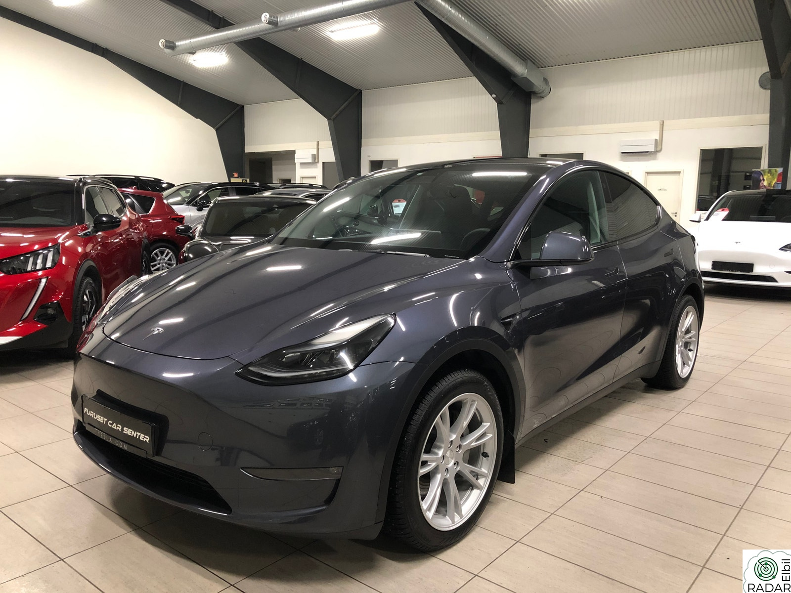 TESLA Model Y LONG RANGE, AWD, KROK,PANO, AP,PREMIUM,NORSK 19"+19"