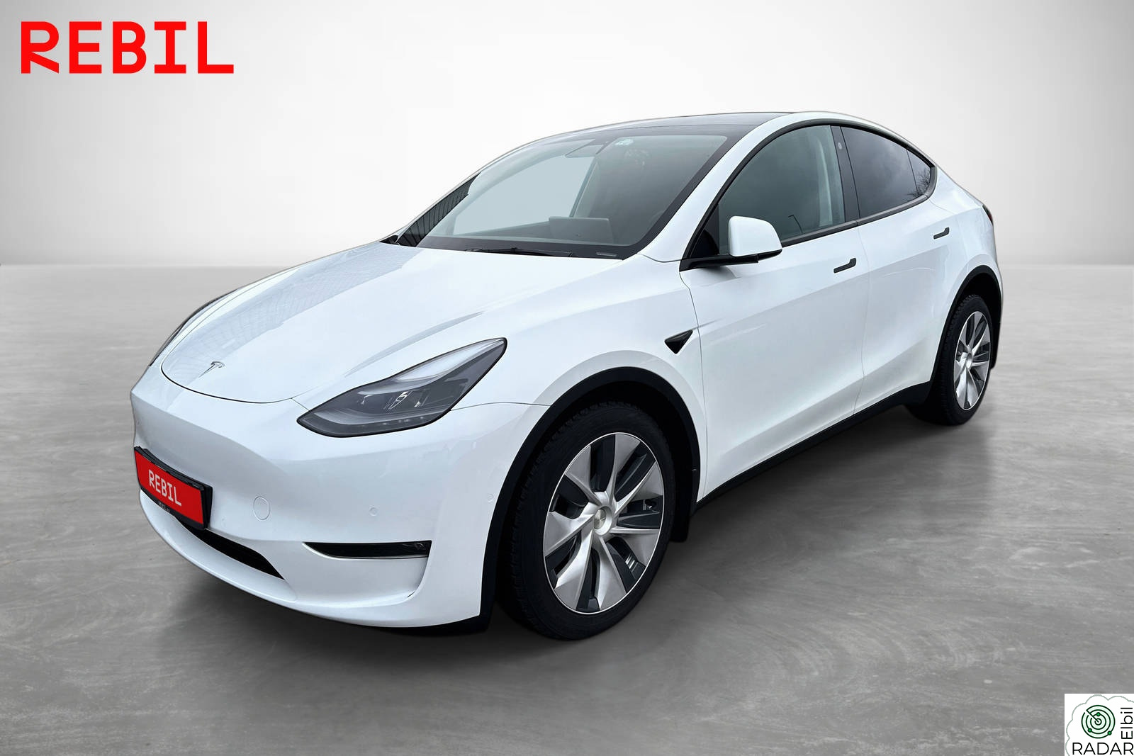 TESLA Model Y Long Range, Hengerfeste, Autopilot, Varmepumpe, AWD