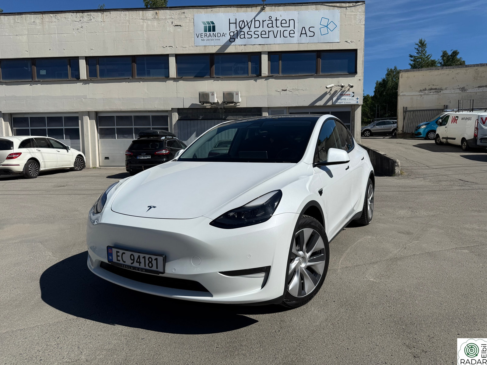 TESLA Model Y Long Range AWD