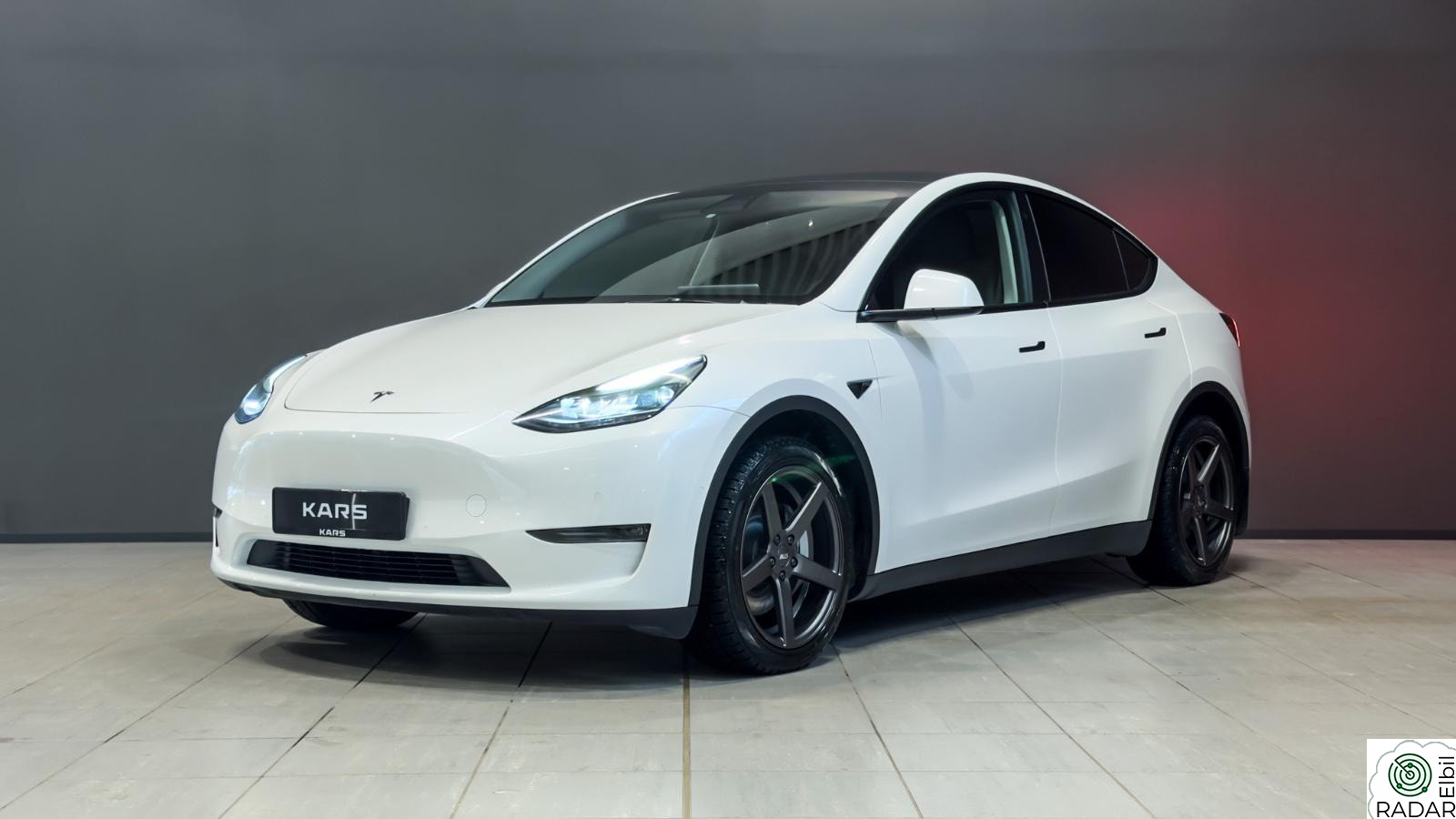 TESLA Model Y Long Range AWD 514hk /507km /Panorama /El. Luke /Lav km