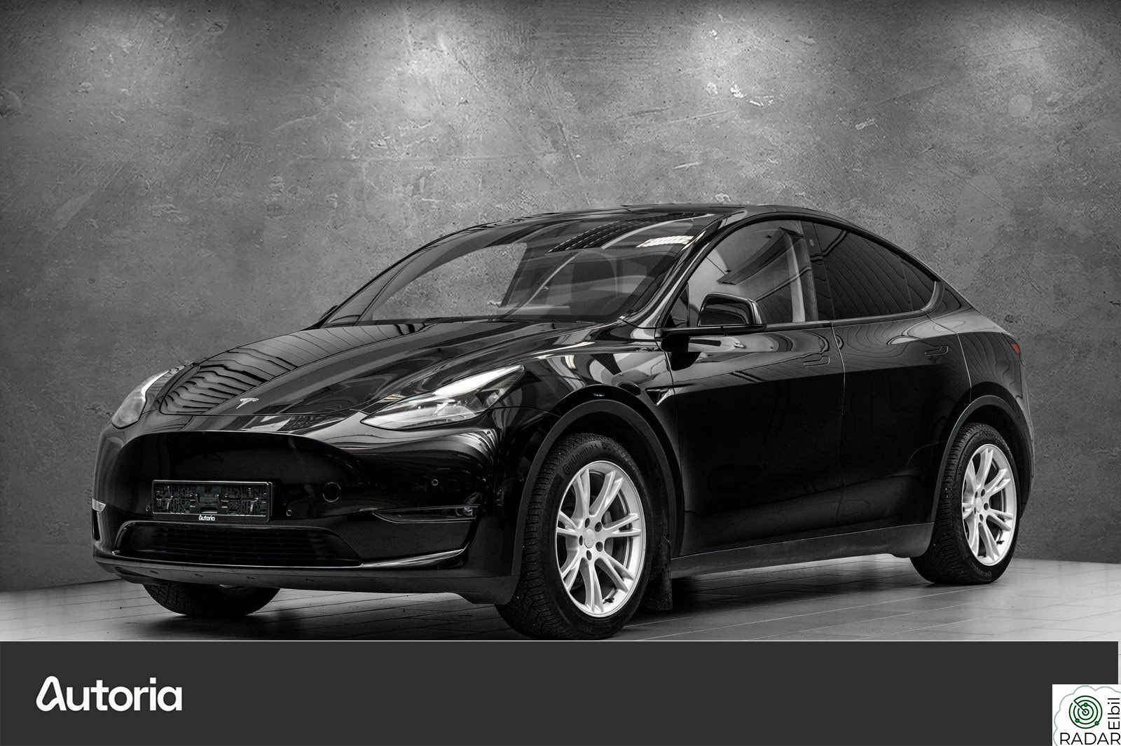 TESLA Model Y Long Range AWD, Skinn, Pano, Kamera, +++