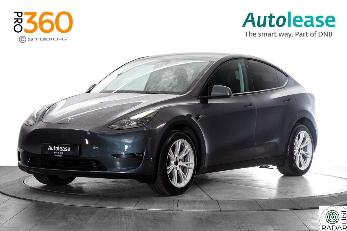 TESLA Model Y Long Range AWD, Autopilot Krok Glasstak Skinn ++,