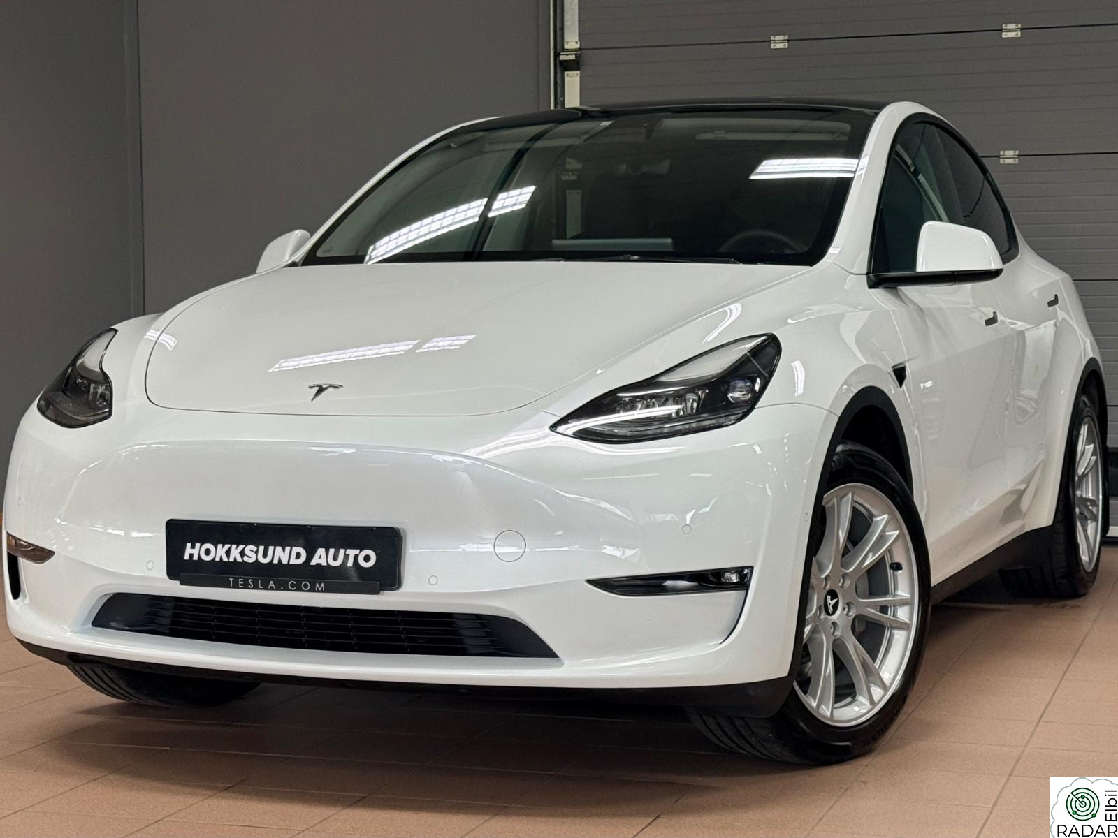 TESLA Model Y LONG RANGE AWD/Autopilot/Krok/V.Pumpe/R.Varme/Ryzen
