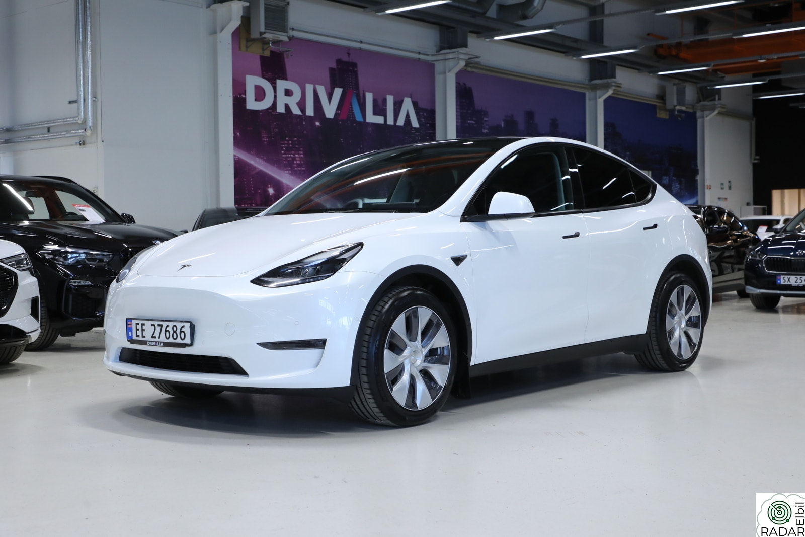 TESLA Model Y Long Range AWD/Varmepumpe/Premium lyd/Hengerfeste