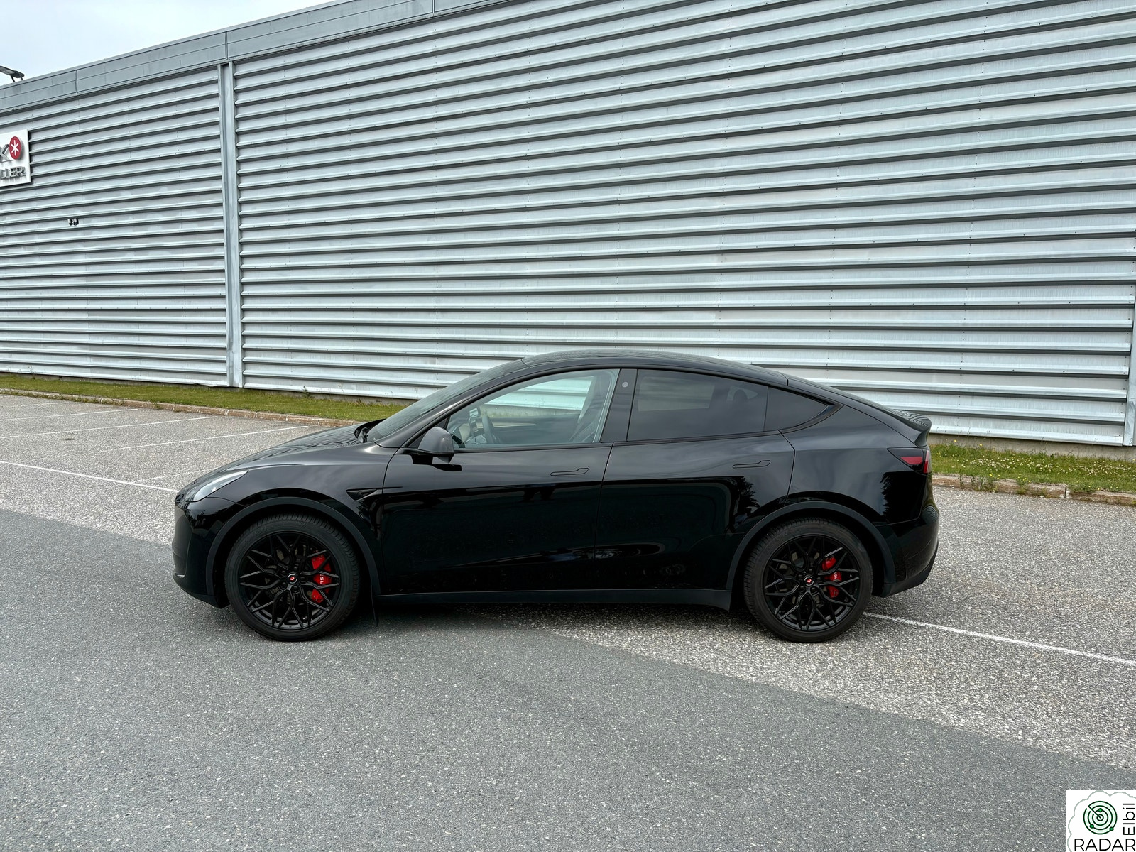 TESLA Model Y 20” bak/front skjerm, ny lakkert front
