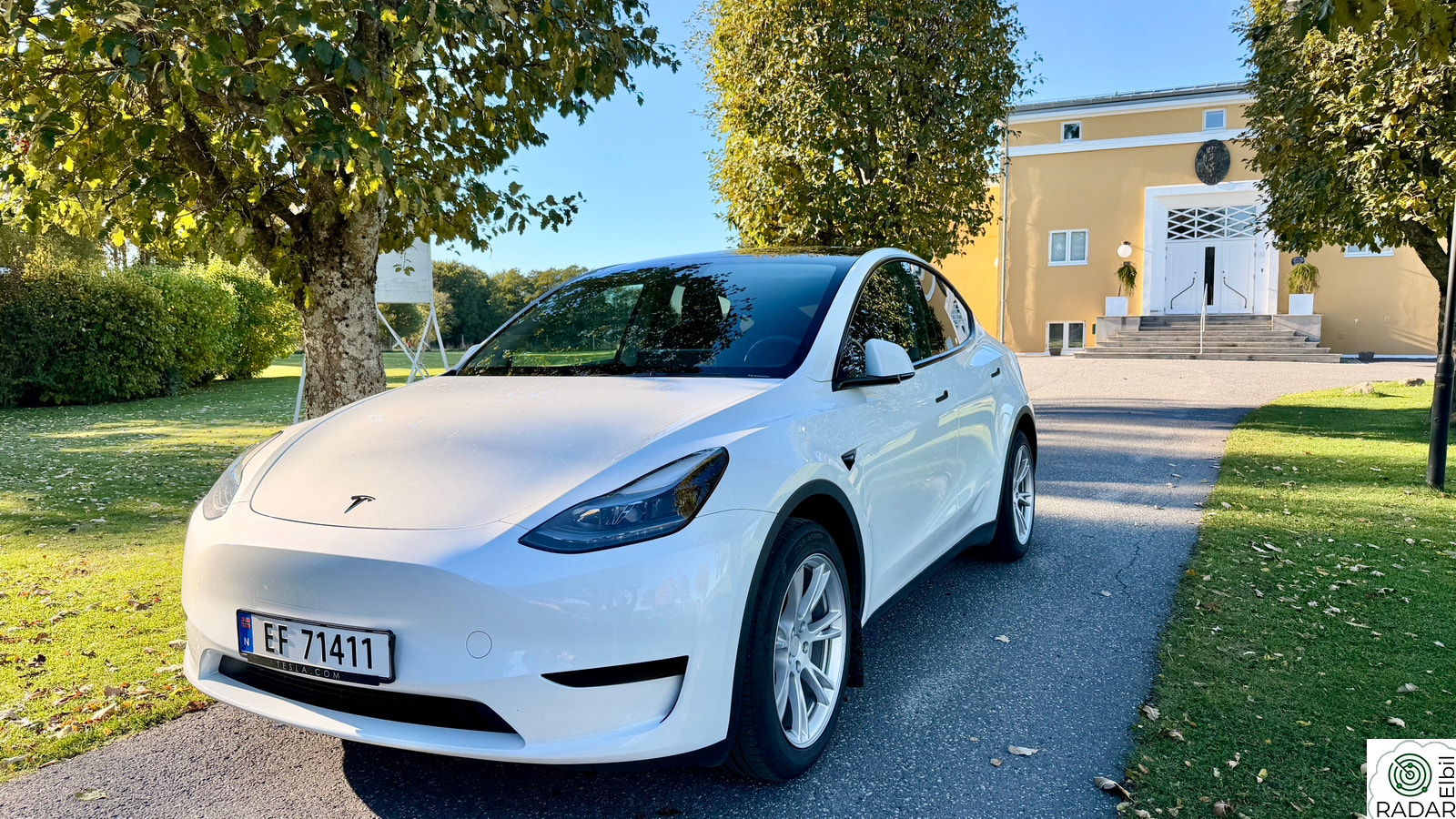 TESLA Model Y Standard Range RWD