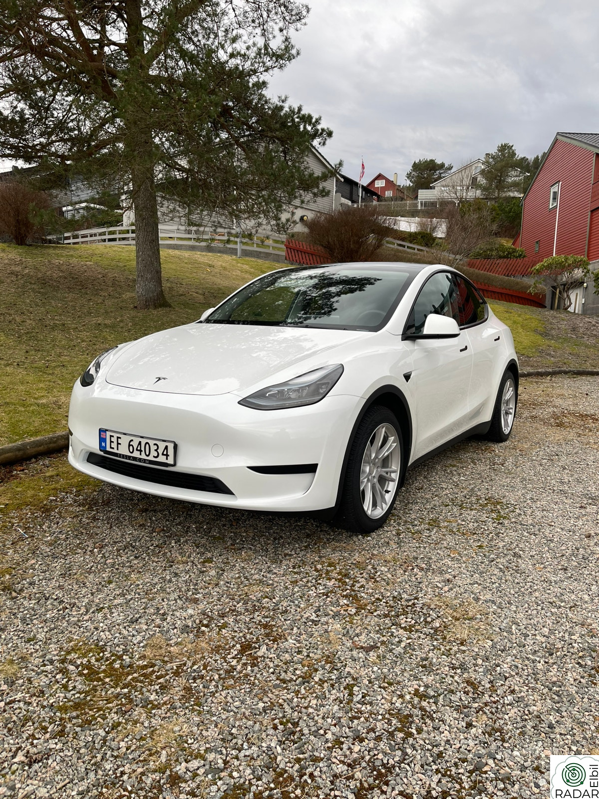 TESLA Model Y Standard Range RWD