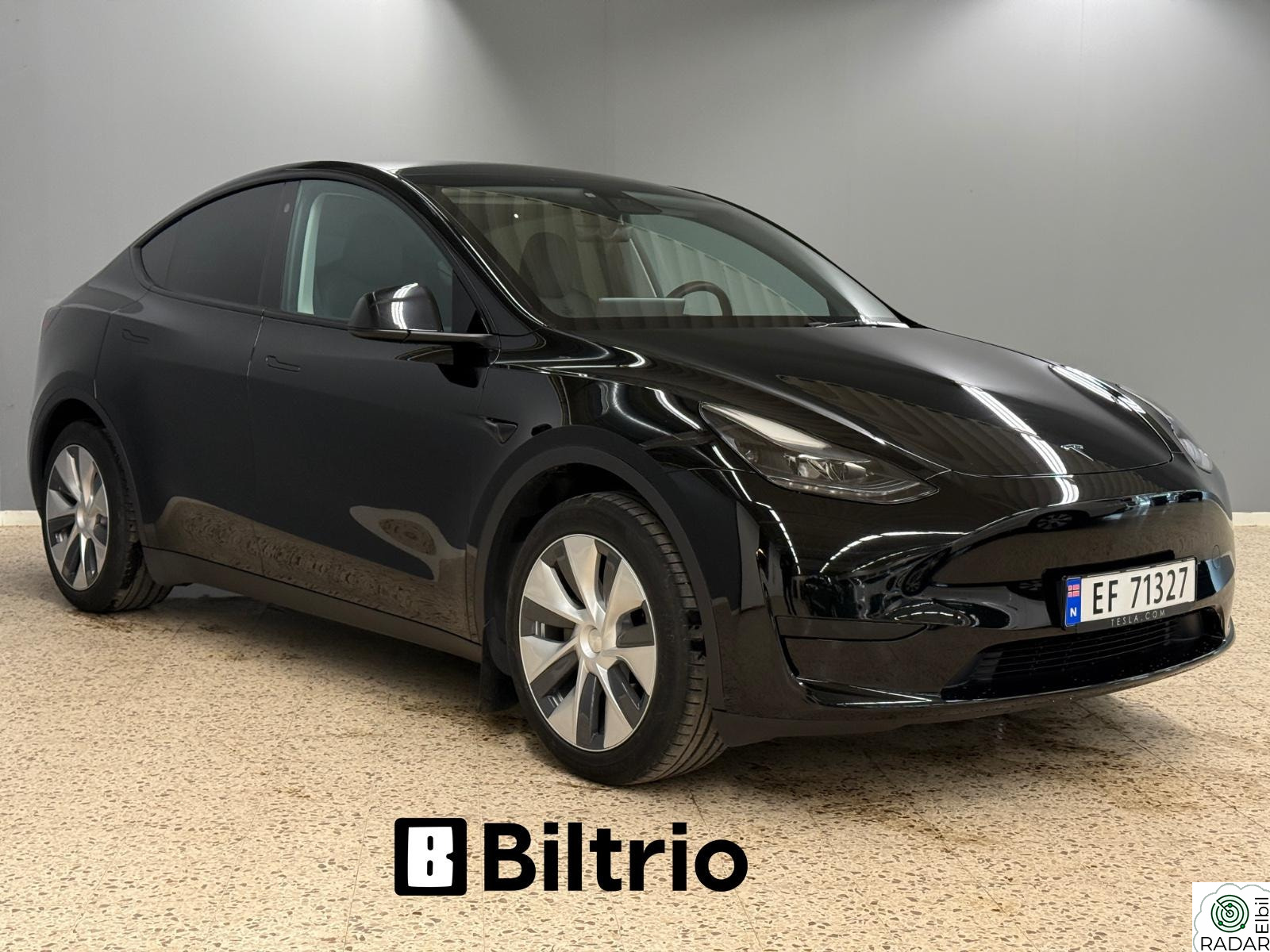TESLA Model Y Standard Range RWD, Krok ACC Panorama