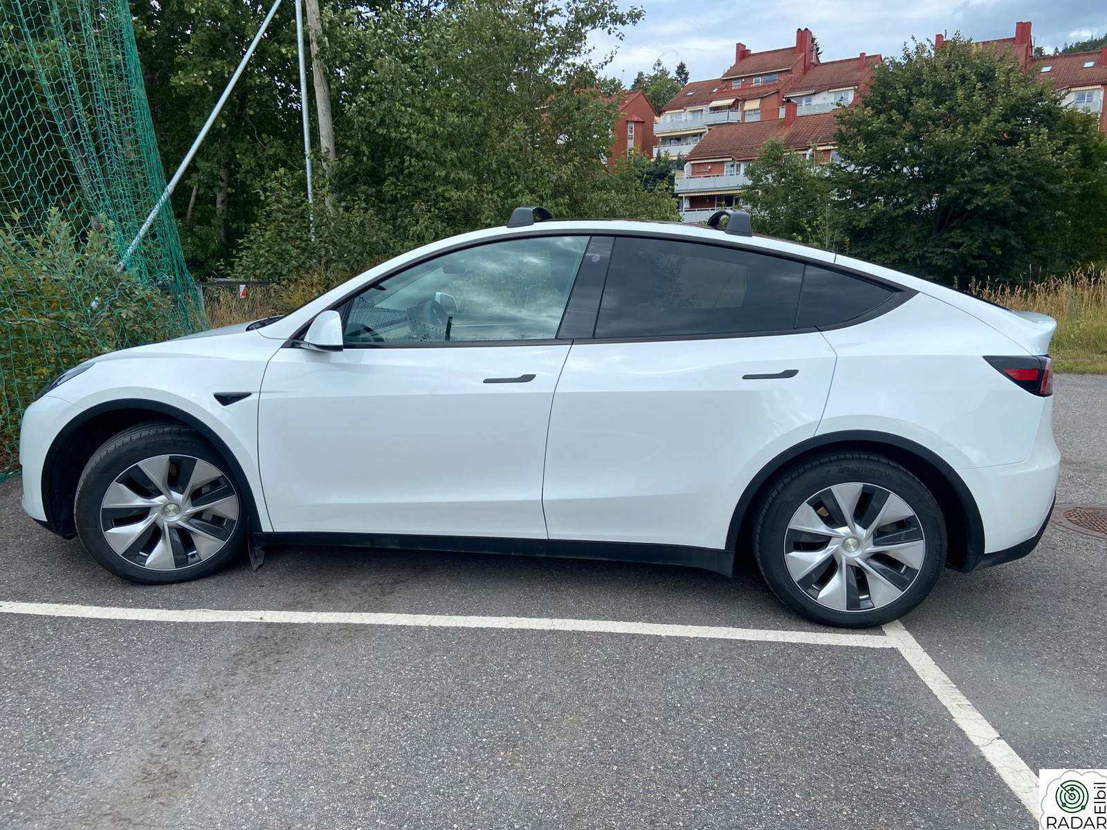 TESLA Model Y Standard Range RWD