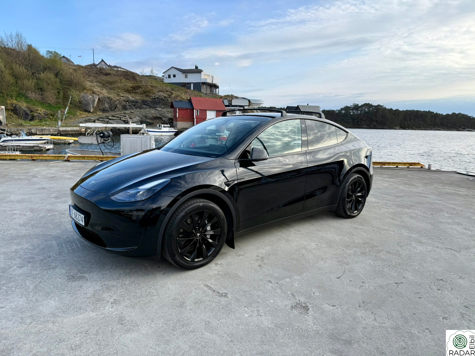 TESLA Model Y Standard Range RWD