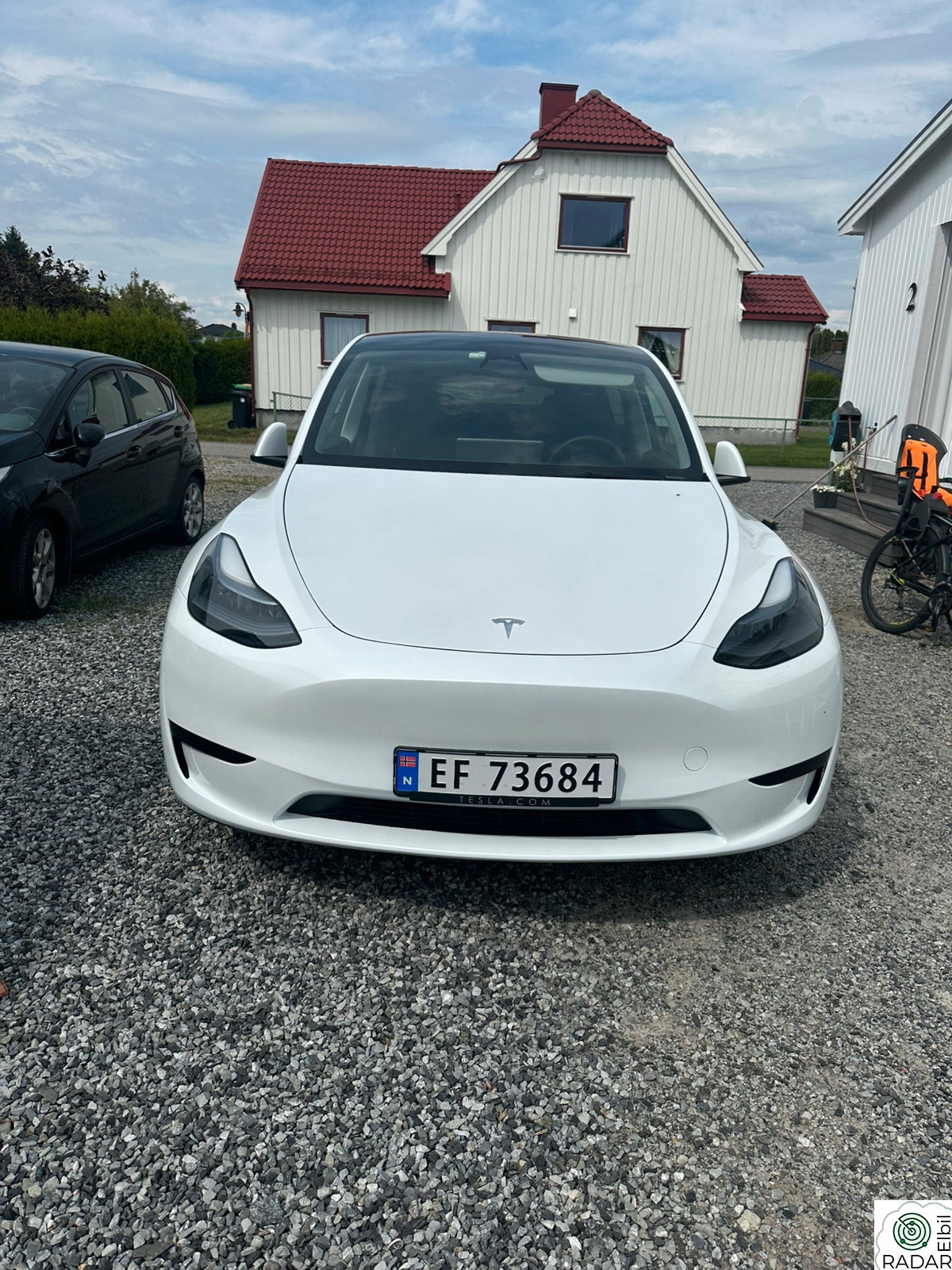 TESLA Model Y Standard Range RWD