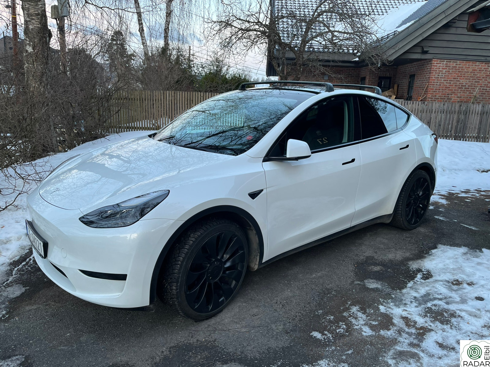 TESLA Model Y Standard Range RWD
