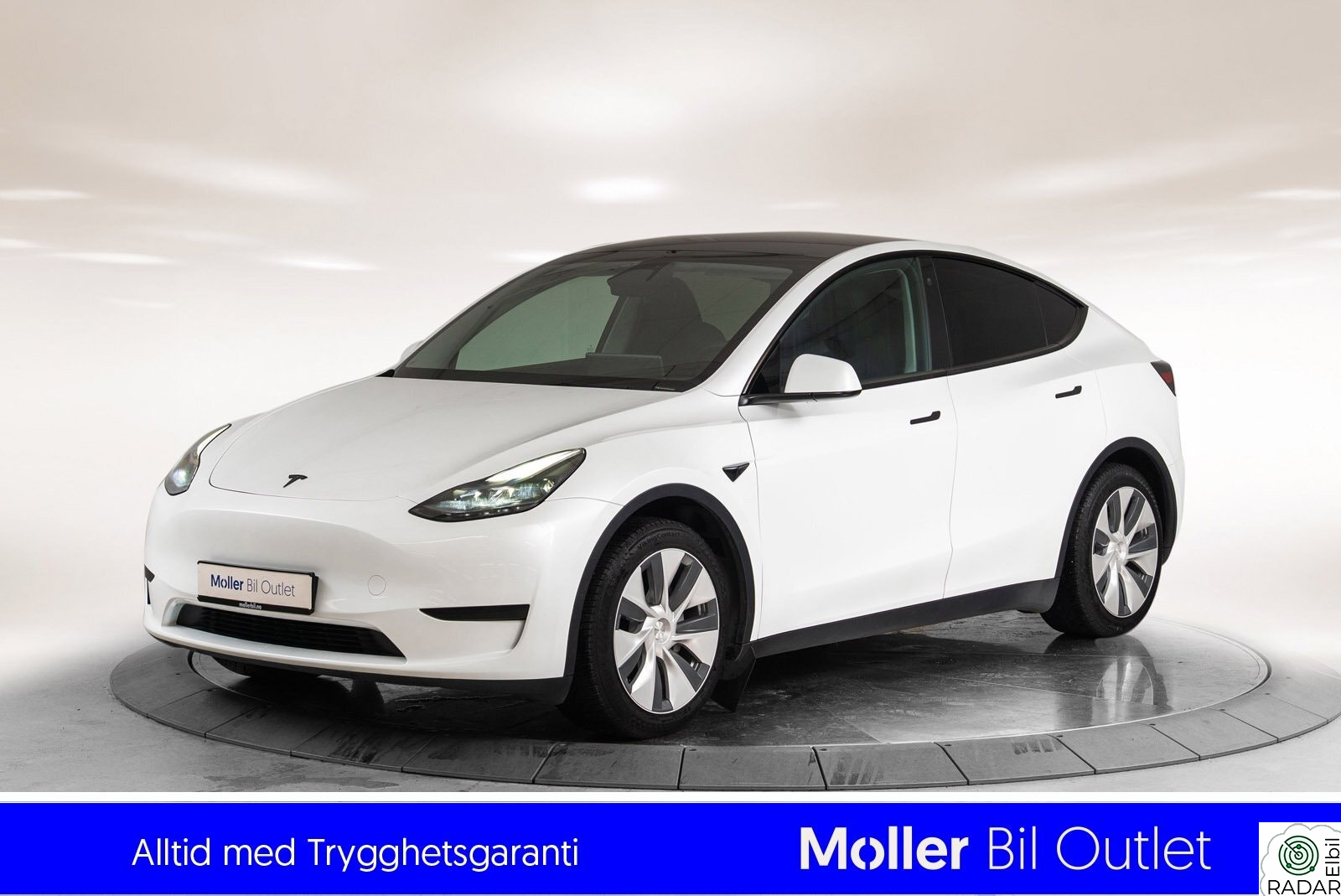 TESLA Model Y Standard Range RWD - R.Kam, ACC, Navi