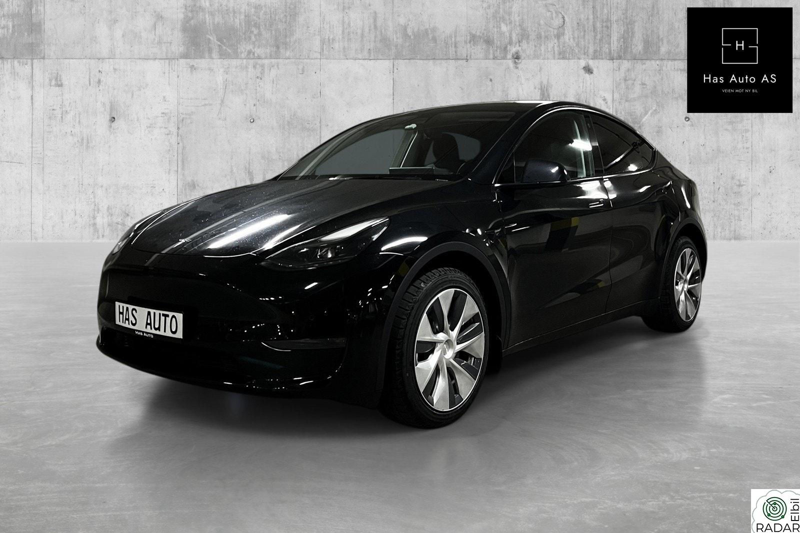 TESLA Model Y Mod Y Long range AWD 2022 Modell