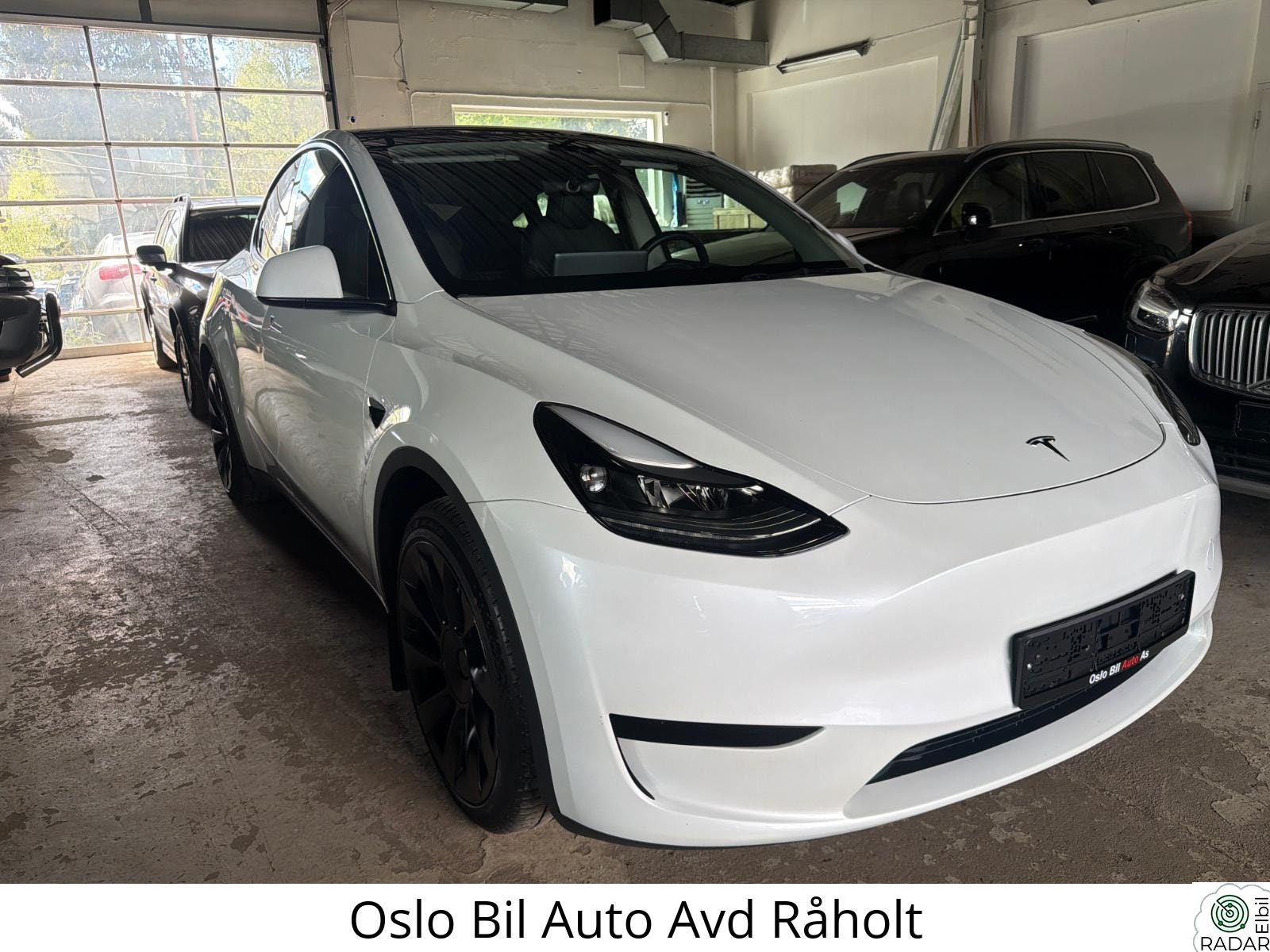 TESLA Model Y Standard Range RWD Dab+ 360 Kam Pano H.Feste 1 Eier
