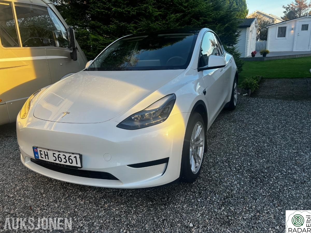 TESLA Model Y RWD hengerfeste acc skinn s+v dekk Lav km 37553km eu ok