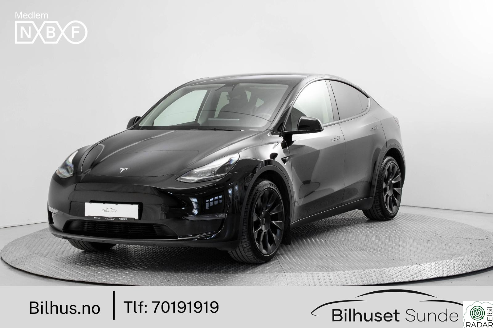 TESLA Model Y Long Range AWD 533km Premium,Navi,R.Kam,ACC,Skinn+++