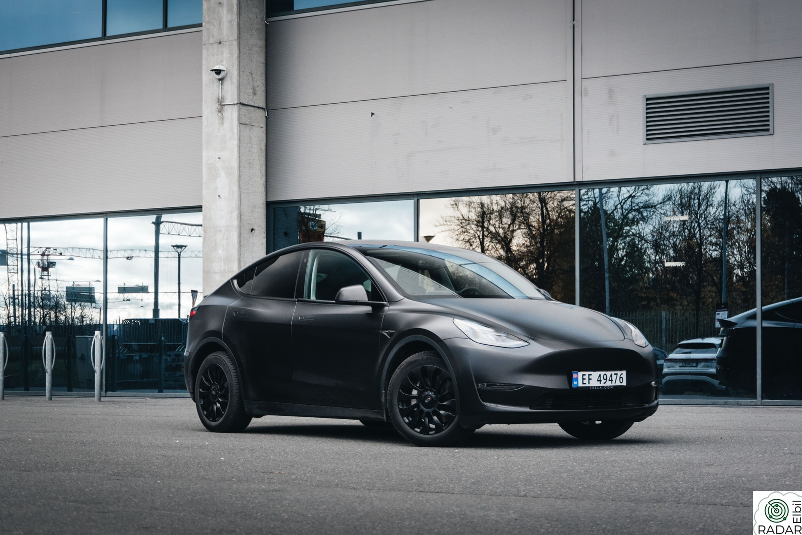 TESLA Model Y Long Range AWD