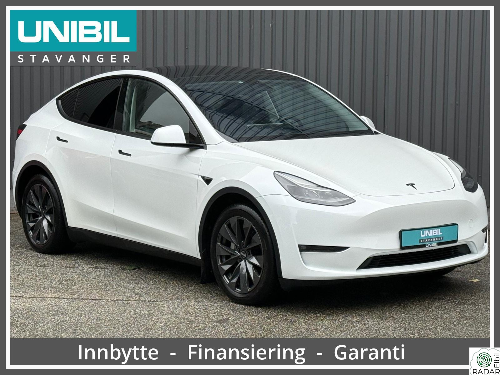 TESLA Model Y Long Range AWD Premium/Panorama/Krok/Garanti