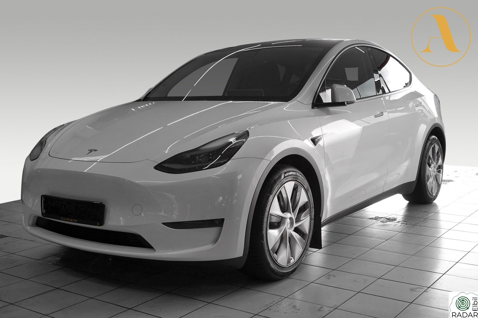 TESLA Model Y LONG RANGE AWD PREMIUM/PANORAMA/AUTOPILOT/H.FESTE/NORSK