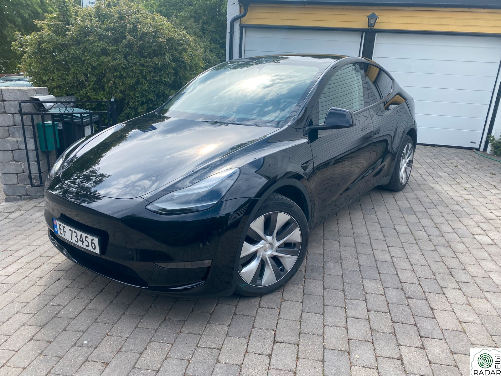 TESLA Model Y Long Range AWD, krok, AMD Ryzen, krok, mai 2023, Berlin