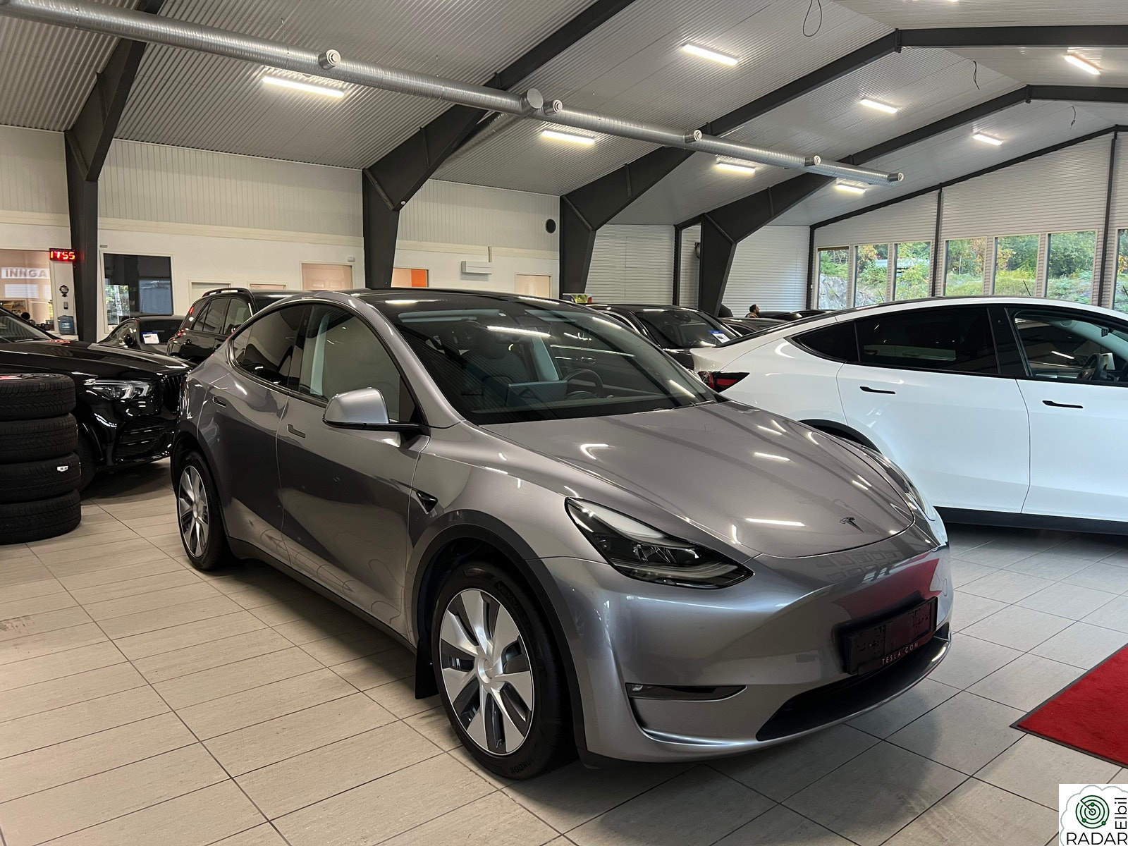 TESLA Model Y Long Range AWD PREMIUM,VARMEPUMPE,H-FESTE,KAMERA,SKINN