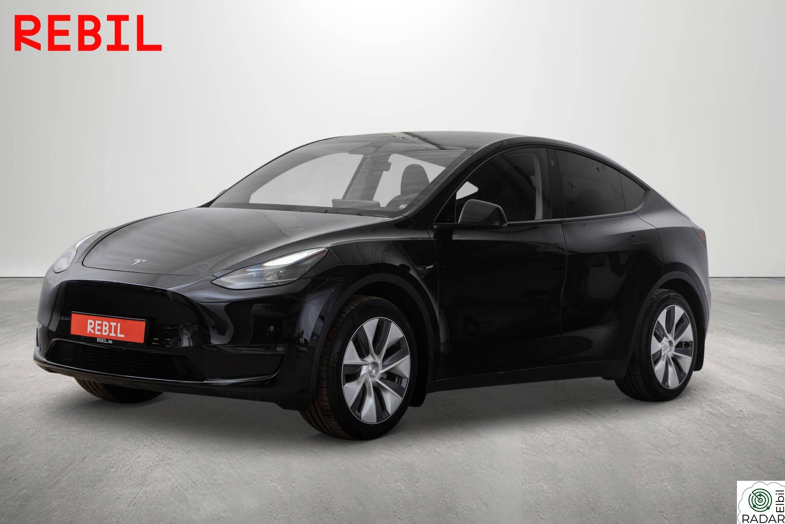 TESLA Model Y 533km(WLTP)/LR/AWD/Ryzen/Navi/R.kam/Pano/AP/V.pumpe