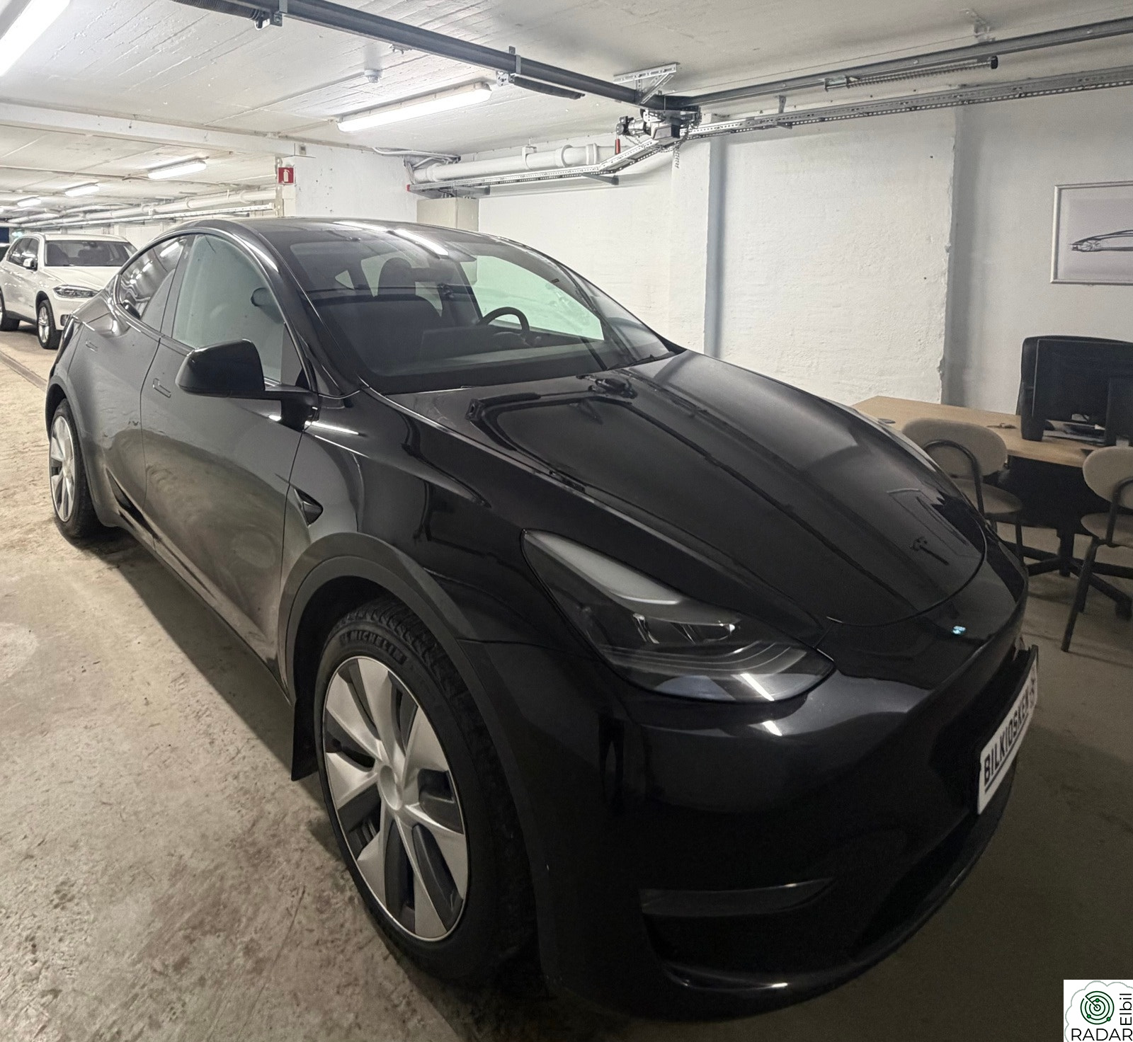 TESLA Model Y Long Range AWD 533km/H.Feste/AP/R.kam/V.Pumpe/EU-09.27!