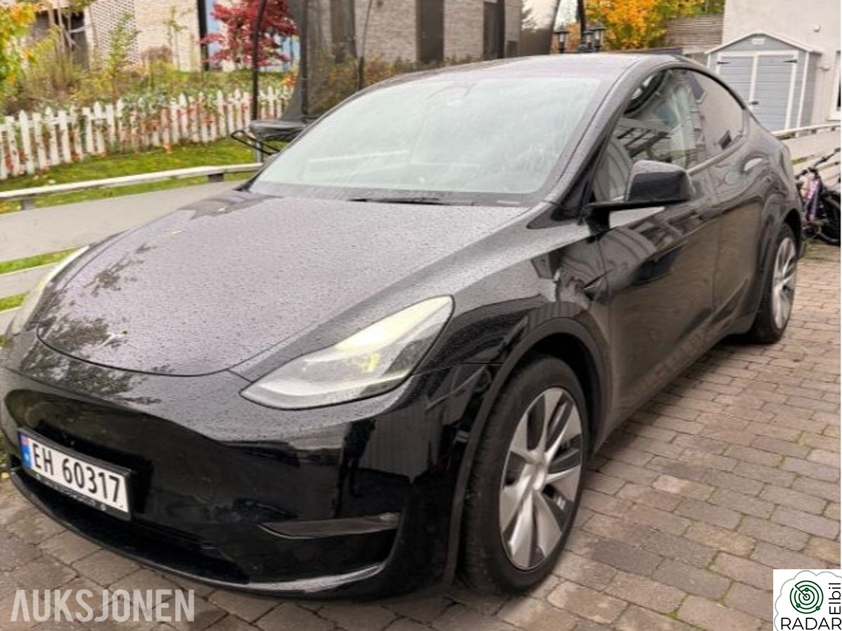 TESLA Model Y Long Range AWD PANORAMA KAMERA RYZEN VARMEPUMPE