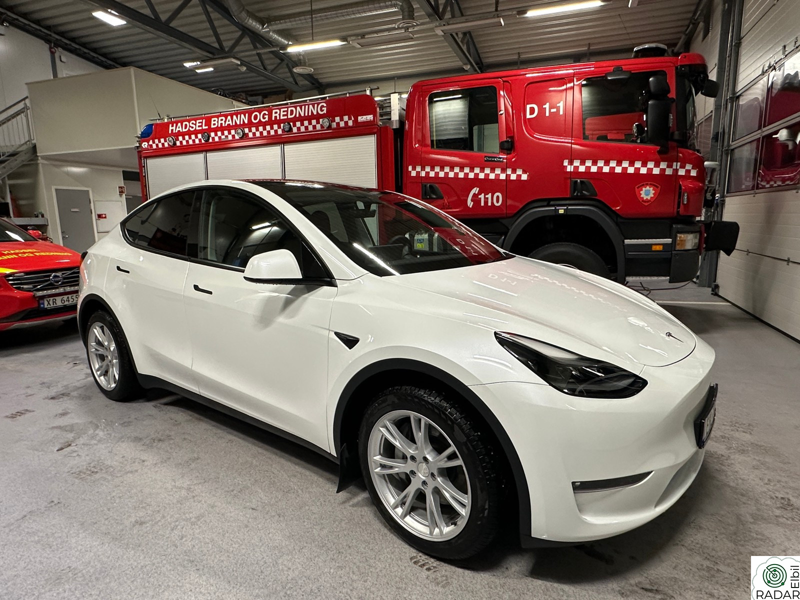TESLA Model Y Long Range AWD ACCELERATION BOOST