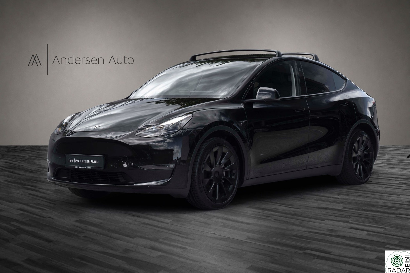 TESLA Model Y LONG RANGE AWD - AP - HIFI - VINTER - H.FESTE - MCU3 ++