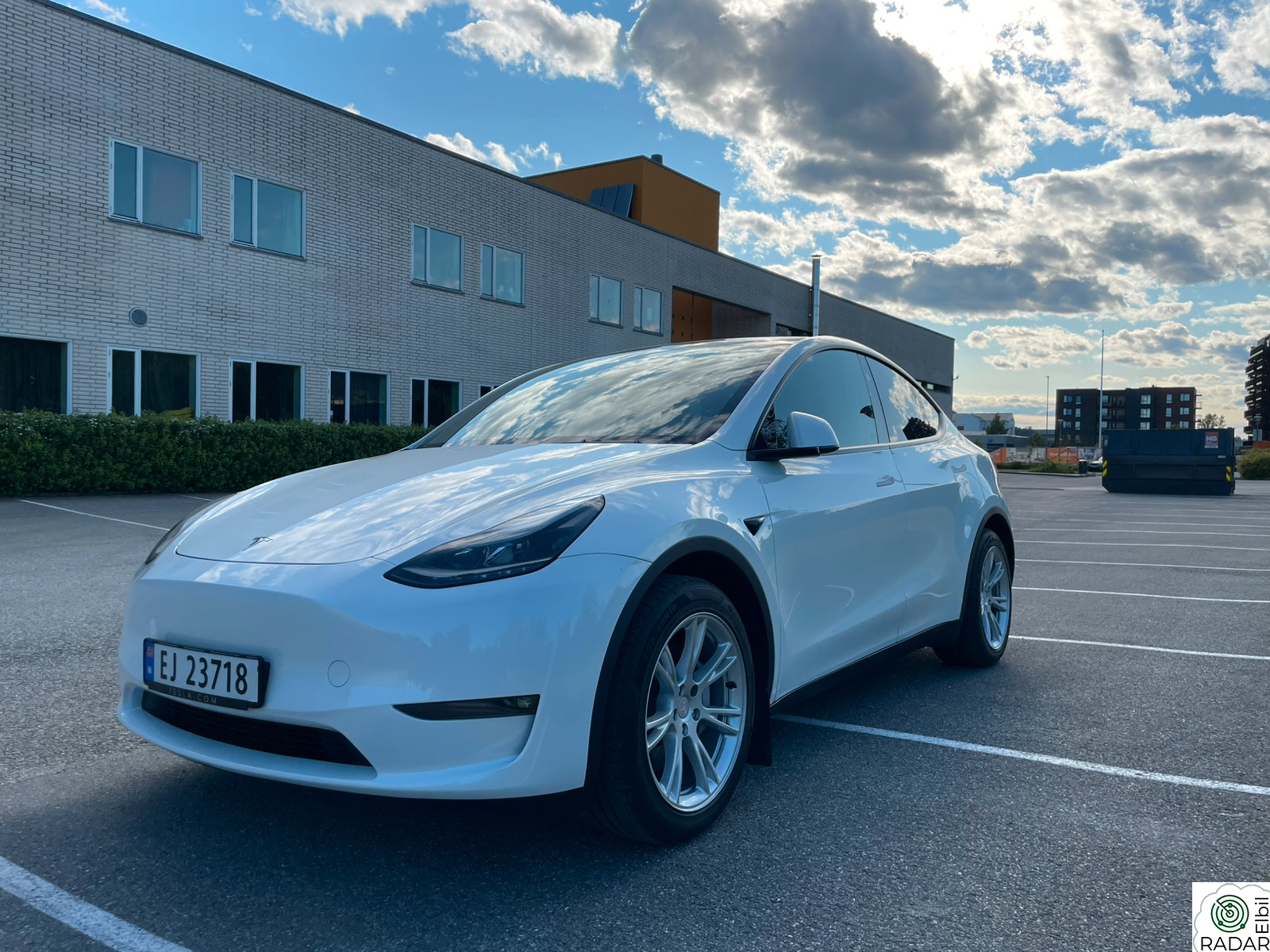 TESLA Model Y Long Range AWD
