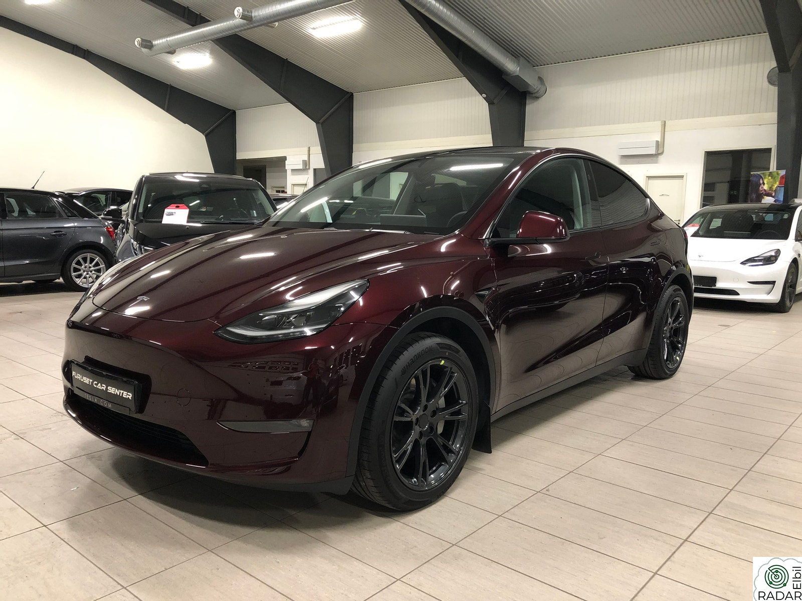 TESLA Model Y LONG RANGE, AWD, KROK,PANO, AP,PREMIUM,NORSK 19"+19"