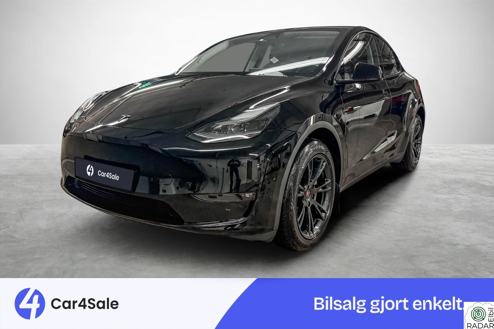 TESLA Model Y Long Range AWD 533km / Krok / Garanti / Pano / 360/ S+V