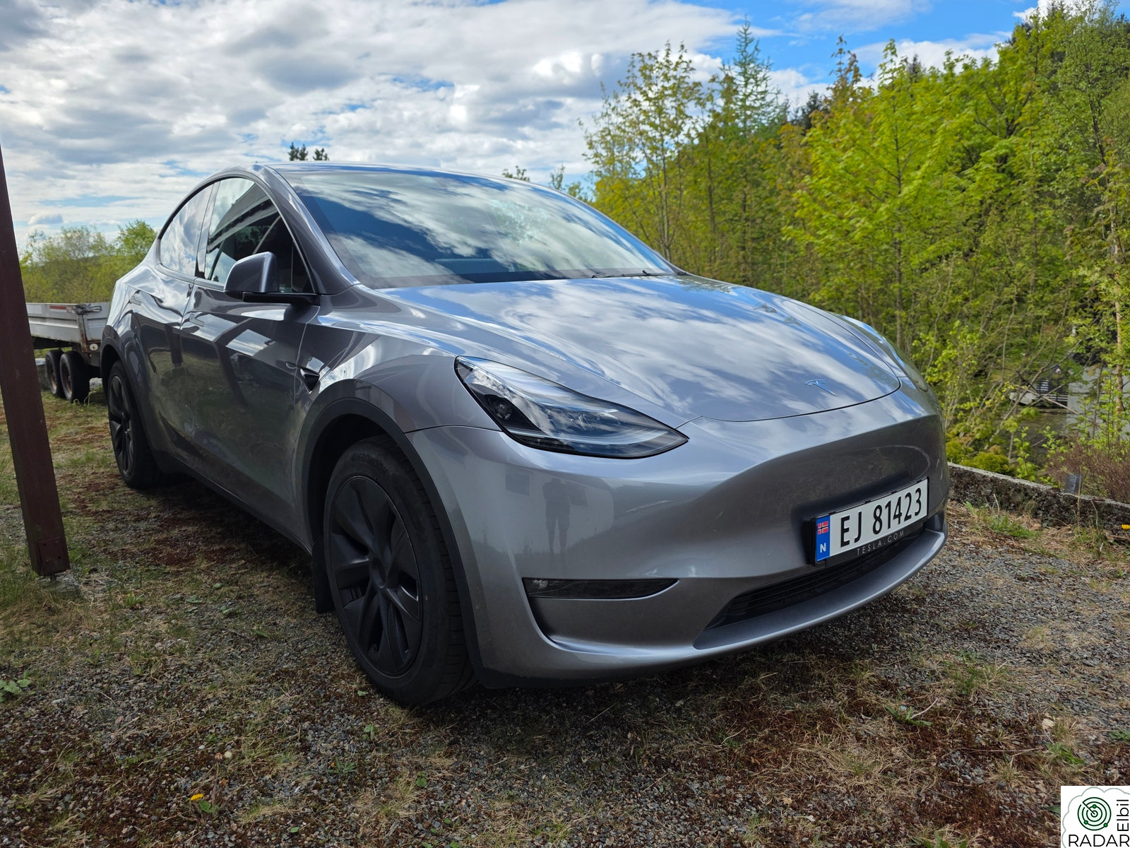 TESLA Model Y Long Range AWD 7-s.