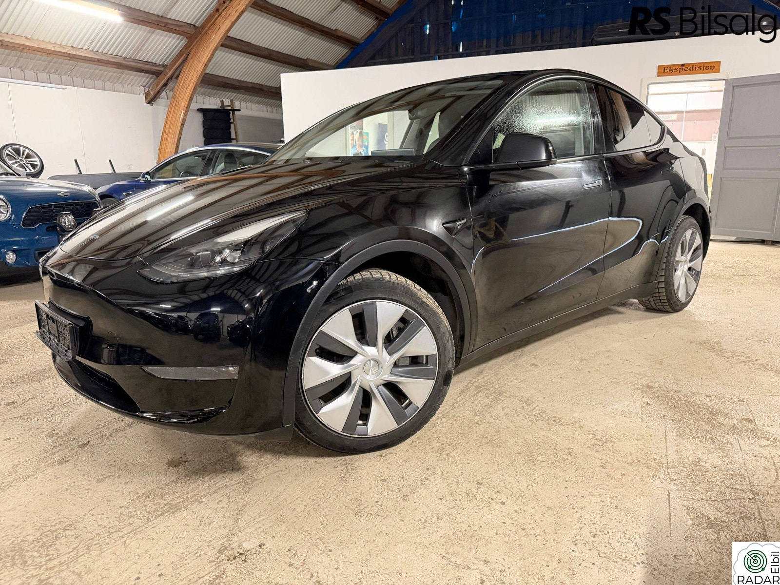 TESLA Model Y LONG RANGE/AWD/SKINN/LEVERES FERDIG EU OK