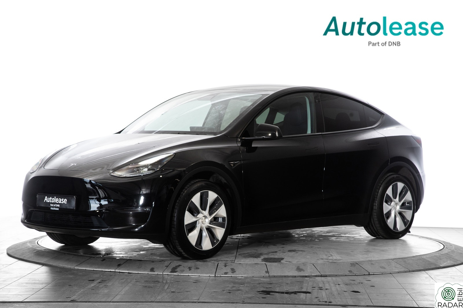 TESLA Model Y Long Range AWD, Krok Autopilot Navi Kunstskinn +++,