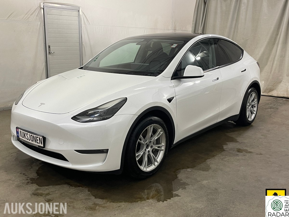 TESLA Model Y LR AWD AUTOPILOT HENGERFESTE PREMIUM LYD VARMEPUMPE