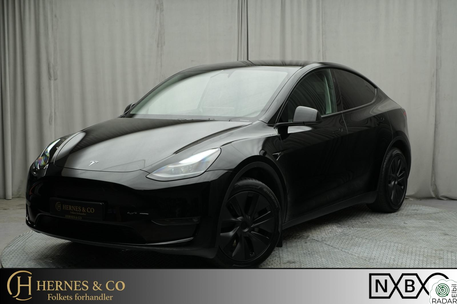 TESLA Model Y AWD/Long Range/HW4/Autopilot/Krok/R.Kam/Pano/19"Gemini