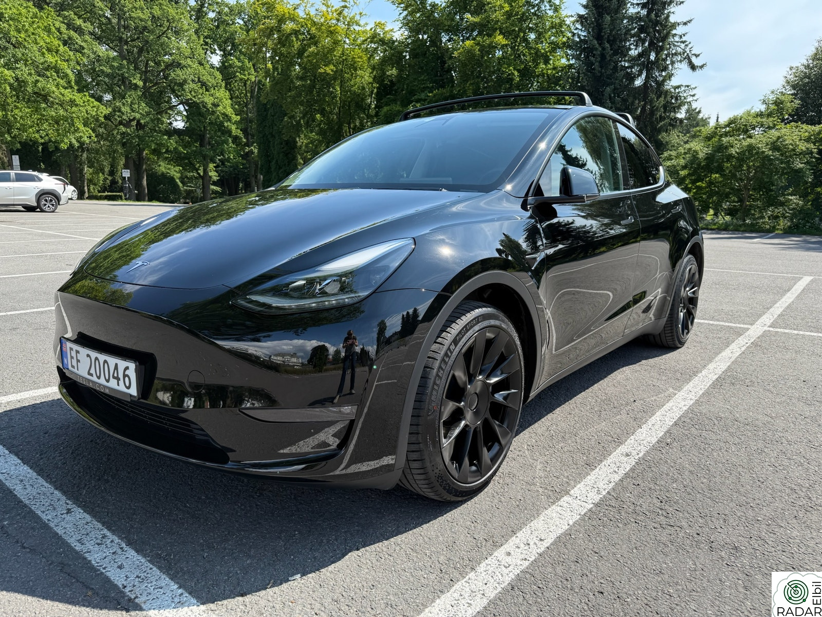 TESLA Model Y Long Range AWD - Enhanced Autopilot/20"/H-feste/Garanti